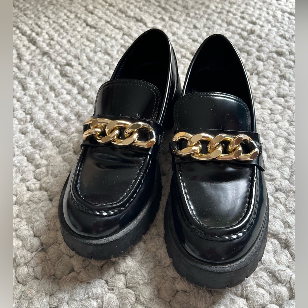 Guess Hillford Black PU Leather Gold Chain Platform Loafers